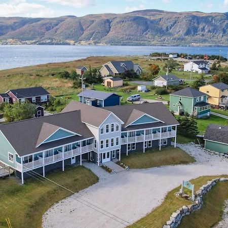 The Tides Inn Norris Point エクステリア 写真