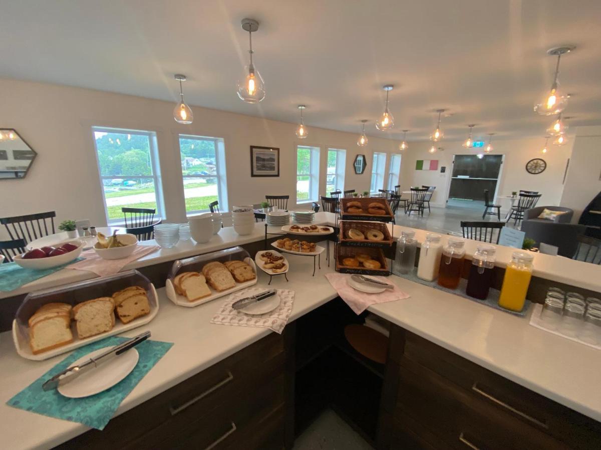The Tides Inn Norris Point エクステリア 写真